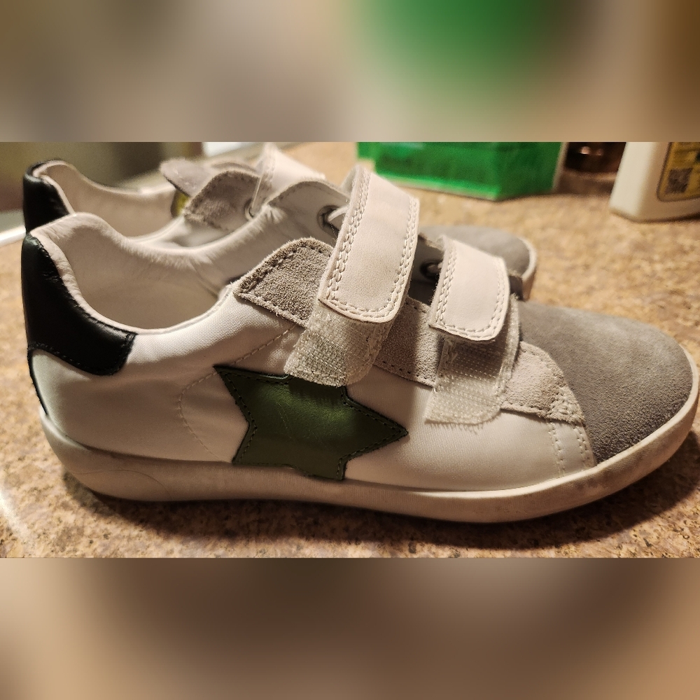 Boys shoes size 12 (31) design  in Italy by Naturino